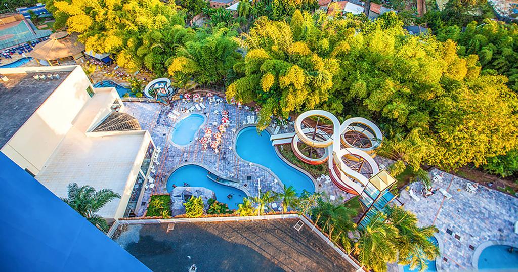 Golden Dolphin Grand Hotel Калдас Новас Екстериор снимка